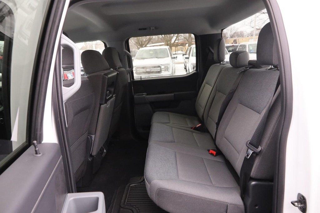 Ford F-150 Vehicle Full-screen Gallery Image 8