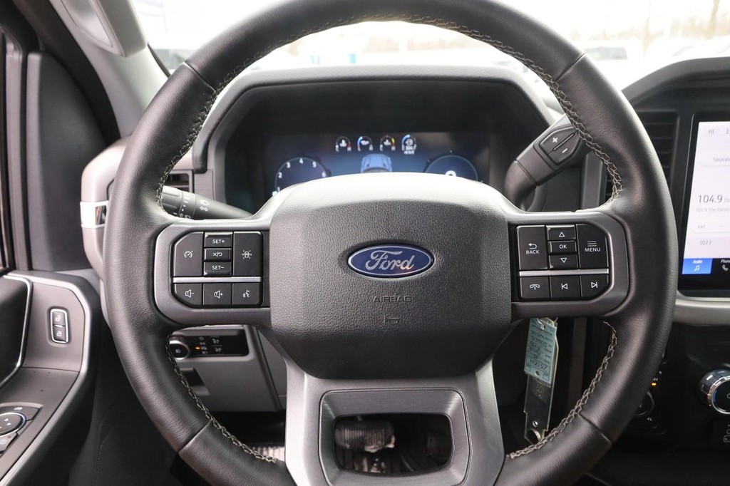 Ford F-150 Vehicle Full-screen Gallery Image 9