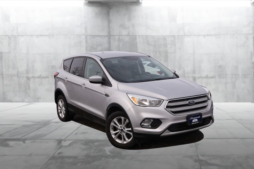 Ford Escape Vehicle Image 02