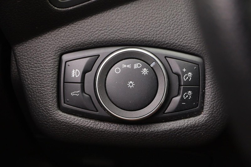 Ford Escape Vehicle Image 19