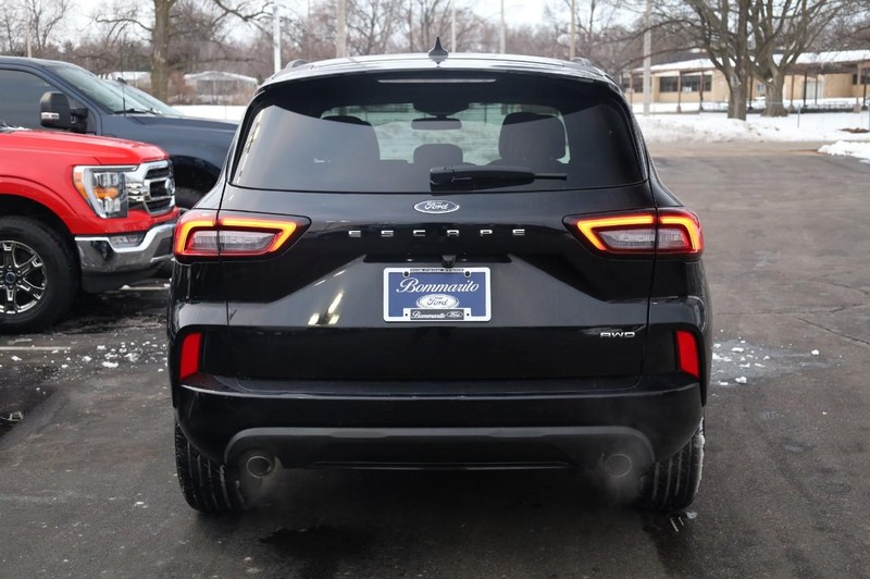 Ford Escape Vehicle Image 06