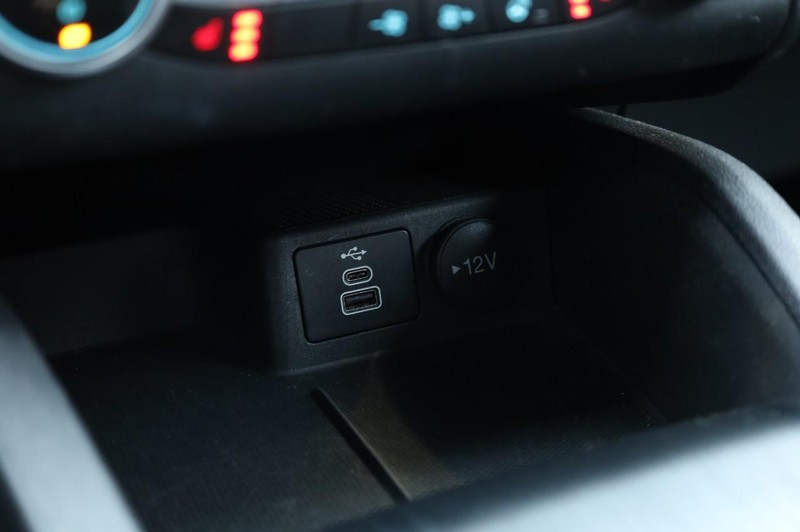 Ford Escape Vehicle Image 14