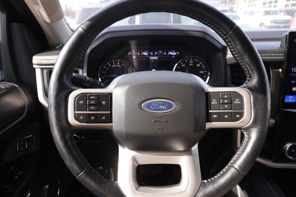 Ford Expedition Max Vehicle Image 12