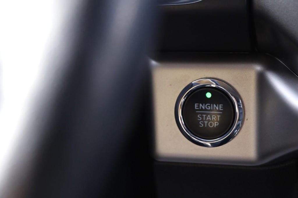 Ford Expedition Max Vehicle Image 16