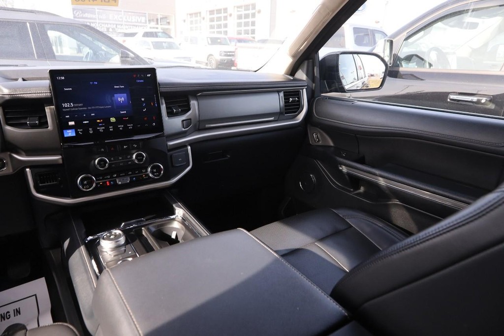 Ford Expedition Max Vehicle Image 26