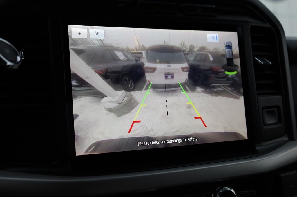 Ford F-150 Vehicle Full-screen Gallery Image 11