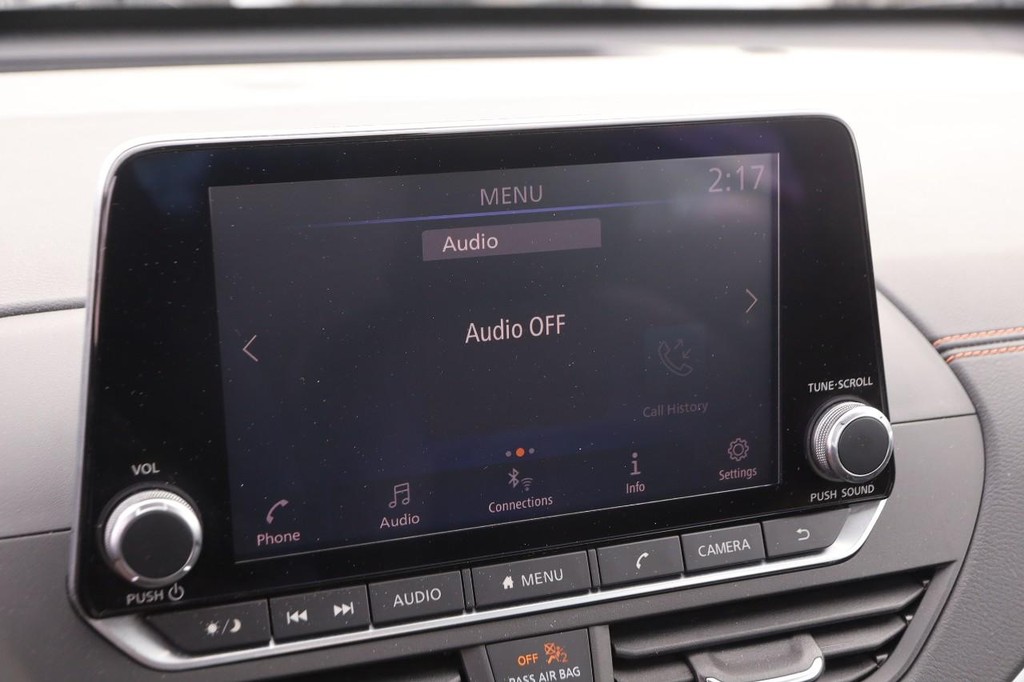 Nissan Altima Vehicle Image 15