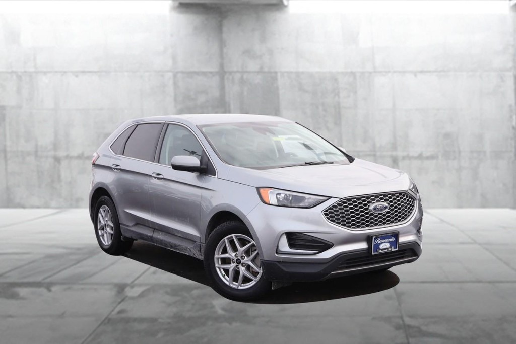 Ford Edge Vehicle Image 02