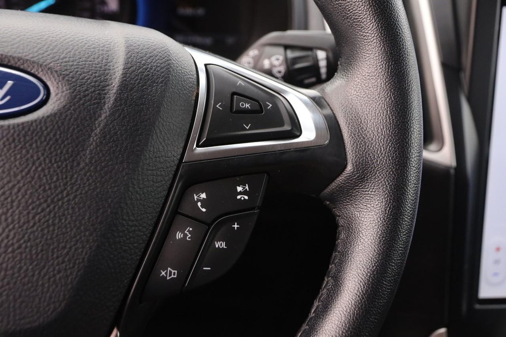 Ford Edge Vehicle Image 12