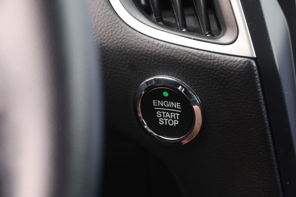 Ford Edge Vehicle Image 14