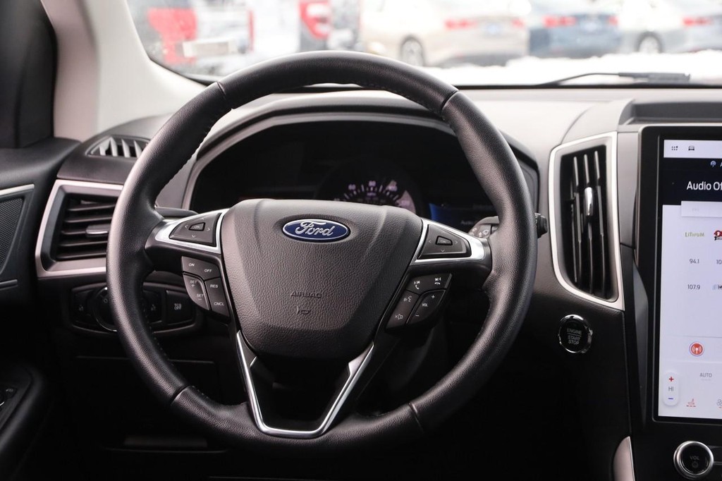 Ford Edge Vehicle Image 21