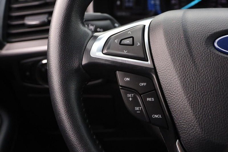 Ford Edge Vehicle Image 11