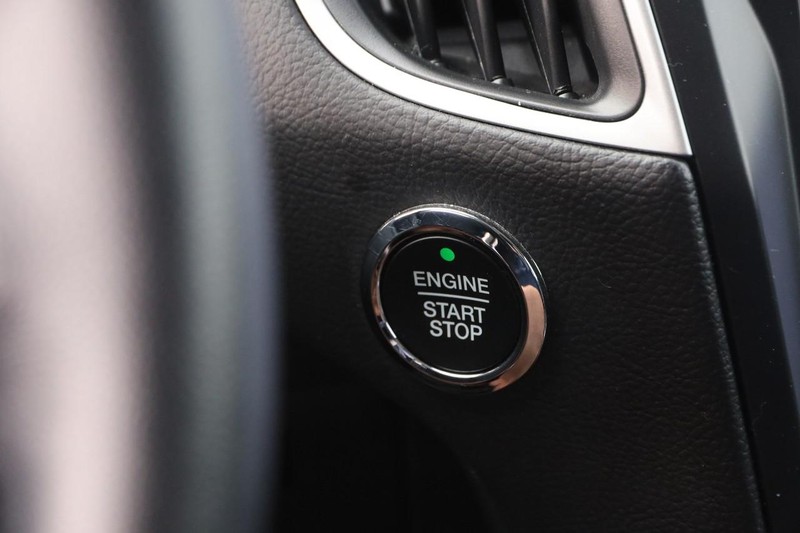 Ford Edge Vehicle Image 14