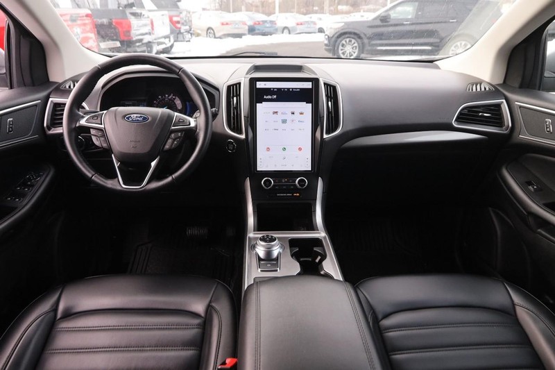 Ford Edge Vehicle Image 19