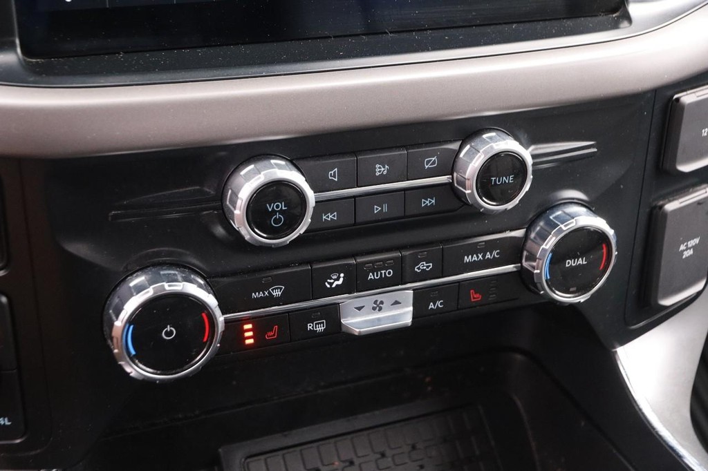 Ford F-150 Vehicle Full-screen Gallery Image 17