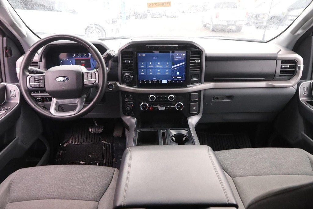 Ford F-150 Vehicle Full-screen Gallery Image 21