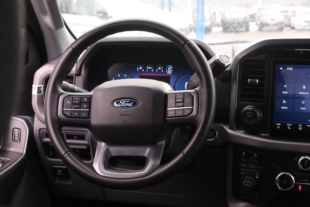 Ford F-150 Vehicle Full-screen Gallery Image 23