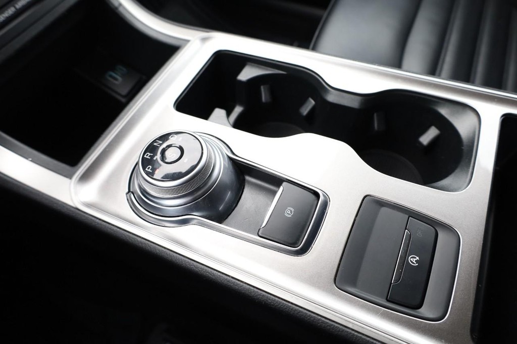 Ford Edge Vehicle Image 15