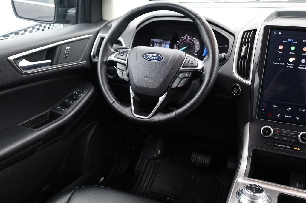 Ford Edge Vehicle Image 23