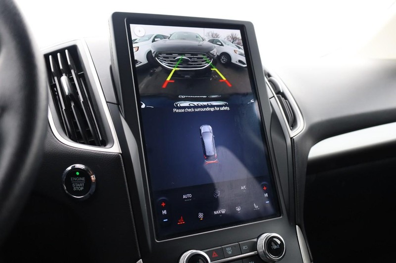 Ford Edge Vehicle Image 12