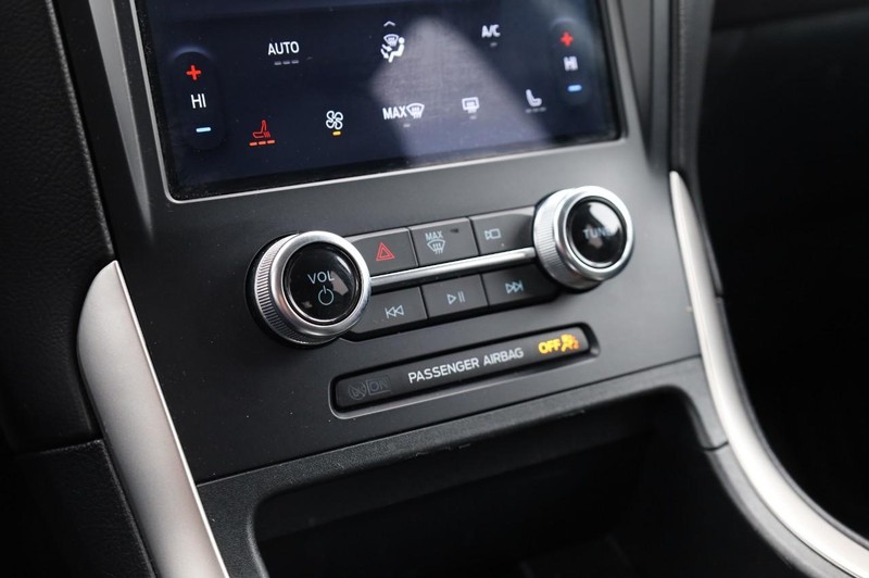 Ford Edge Vehicle Image 13