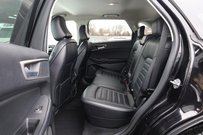 Ford Edge Vehicle Image 20