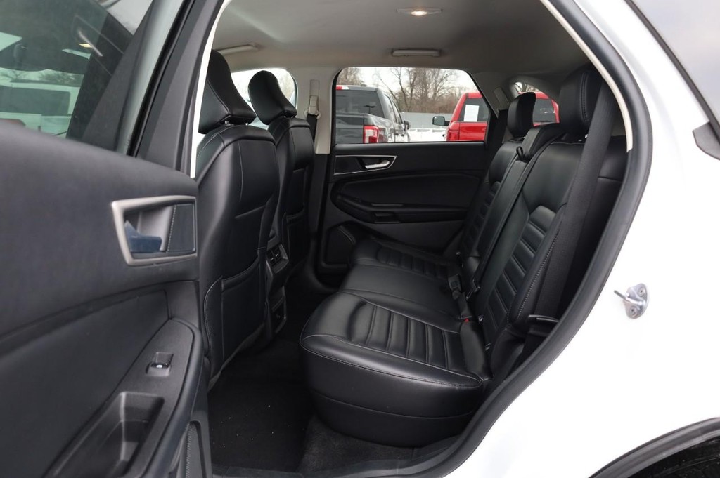 Ford Edge Vehicle Image 20