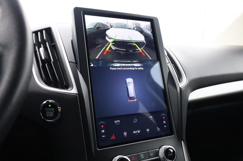 Ford Edge Vehicle Image 12