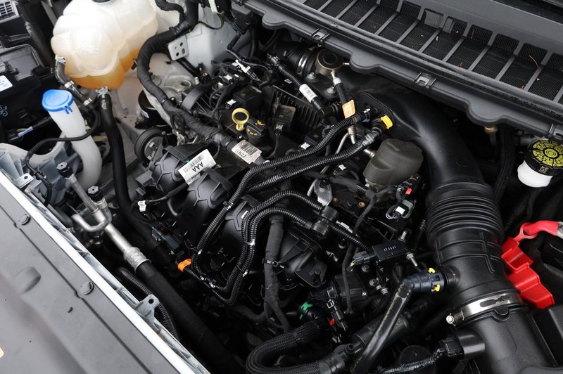 Ford Edge Vehicle Image 24