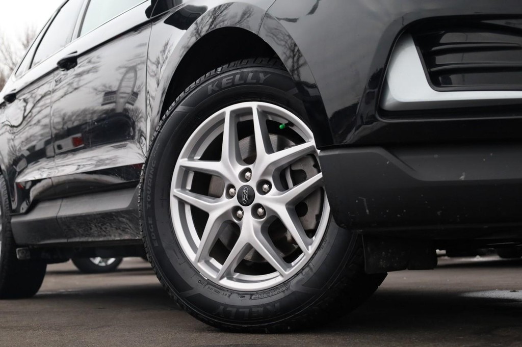 Ford Edge Vehicle Image 03