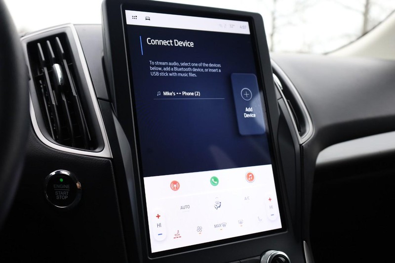 Ford Edge Vehicle Image 12