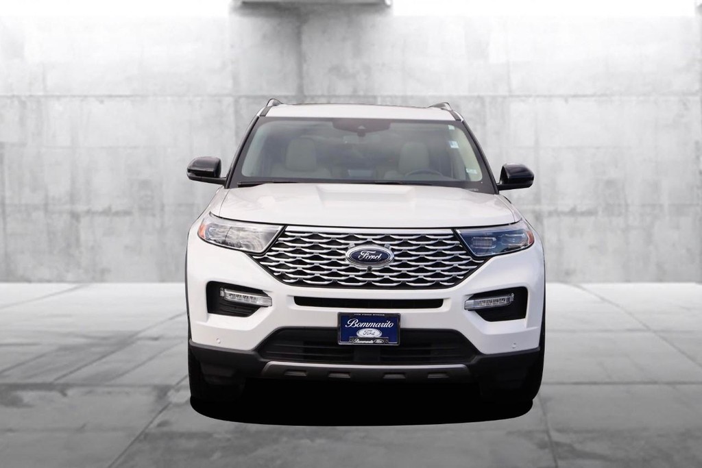 Ford Explorer Vehicle Image 04