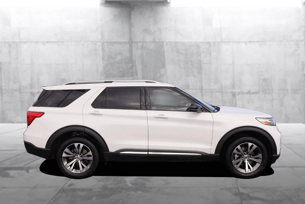 Ford Explorer Vehicle Image 05