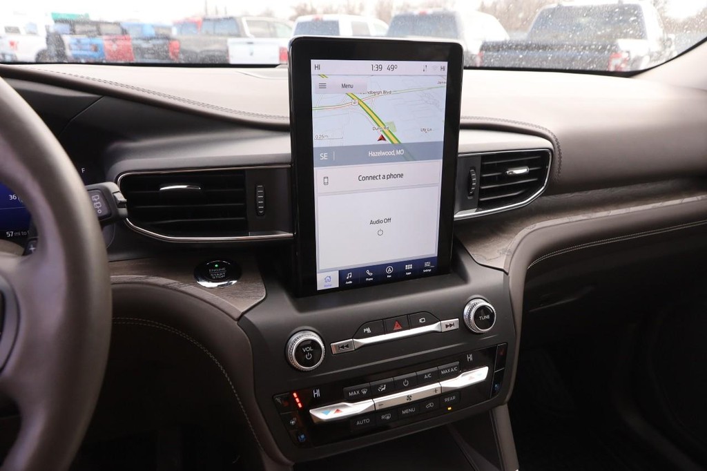 Ford Explorer Vehicle Image 18