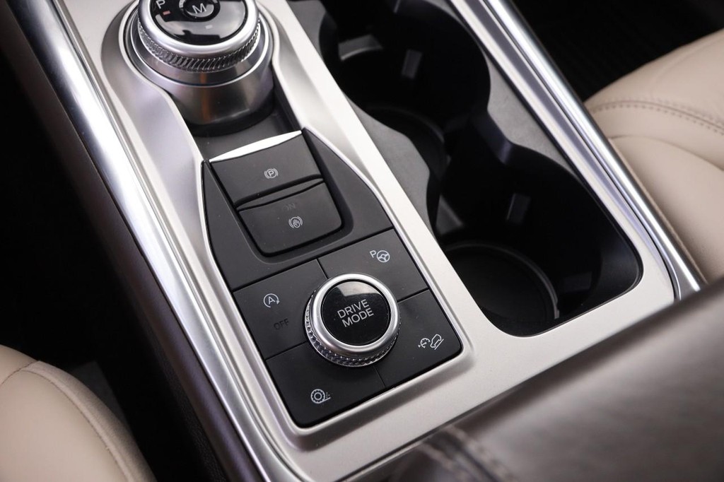 Ford Explorer Vehicle Image 21