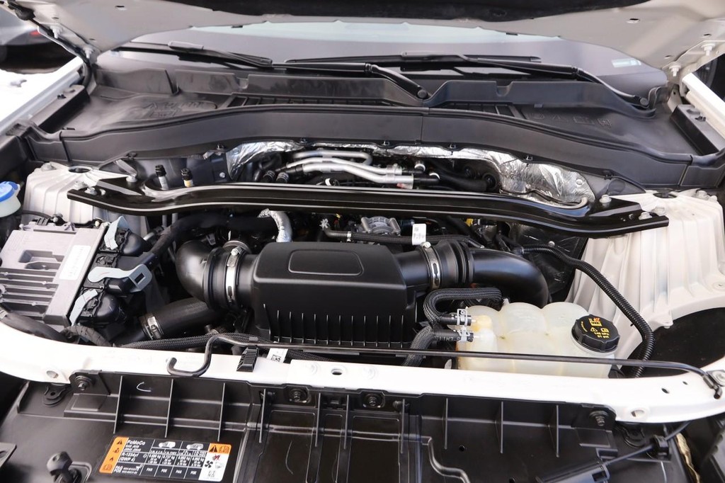 Ford Explorer Vehicle Image 29