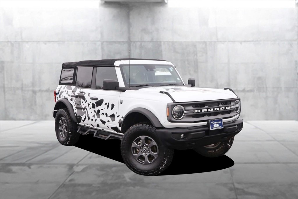 Ford Bronco Vehicle Image 02
