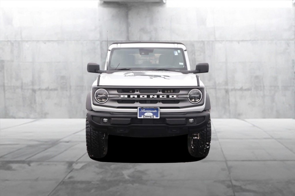 Ford Bronco Vehicle Image 04