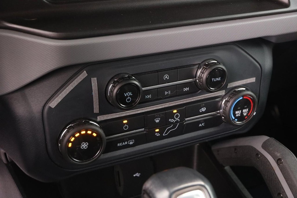 Ford Bronco Vehicle Image 17