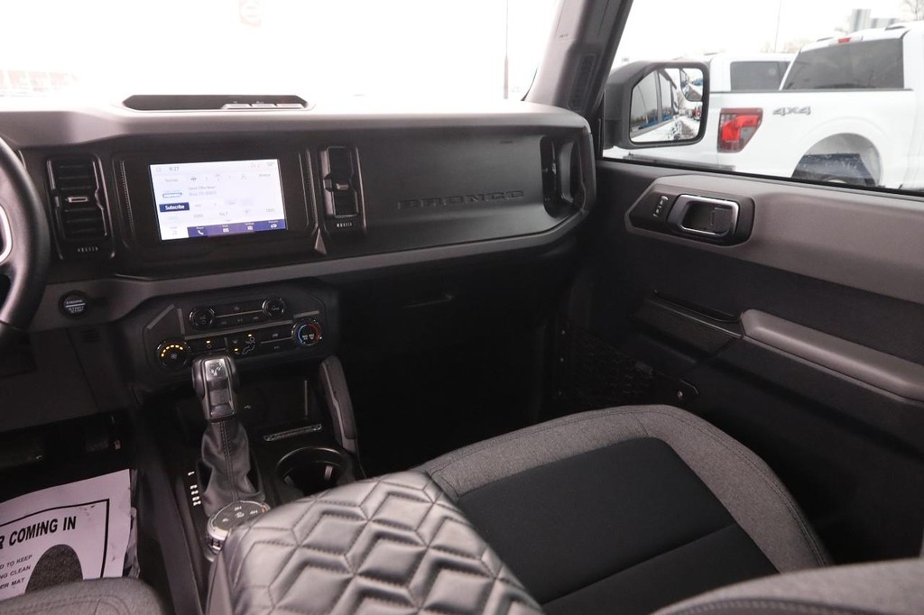 Ford Bronco Vehicle Image 25