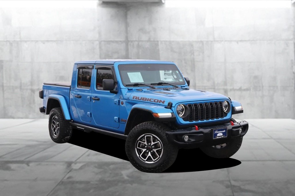 Jeep Gladiator Vehicle Image 02