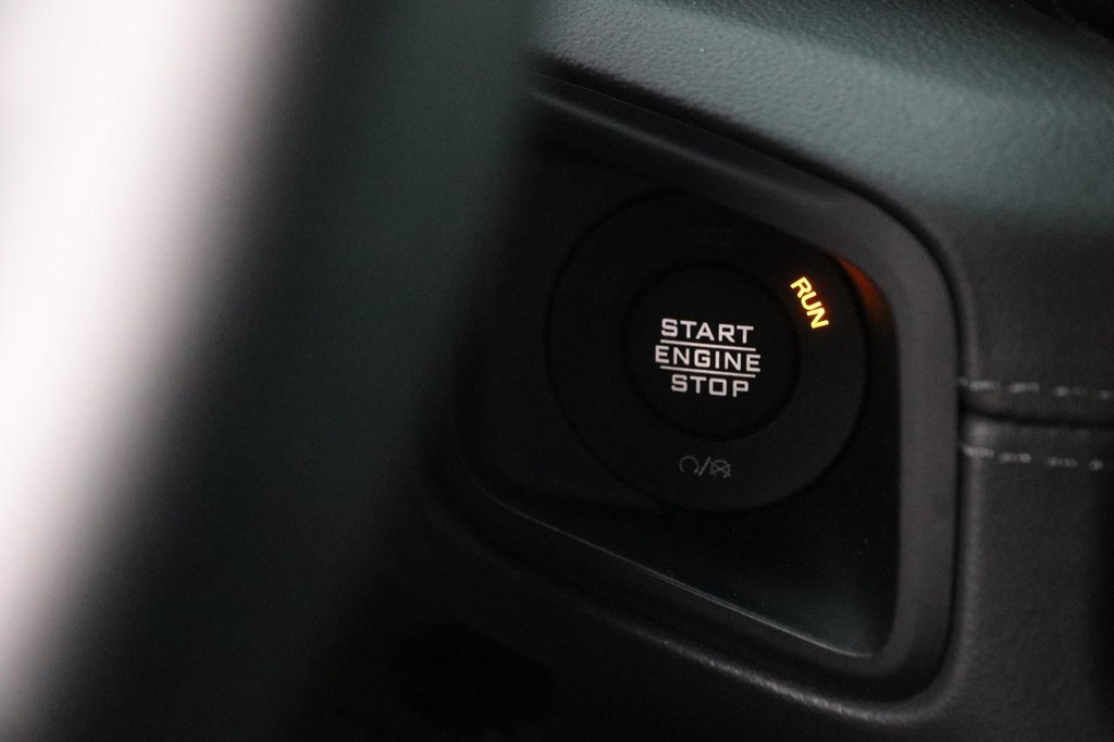 Jeep Gladiator Vehicle Image 14