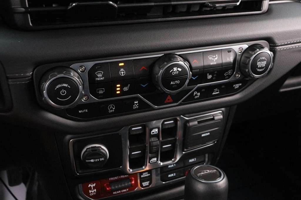 Jeep Gladiator Vehicle Image 17