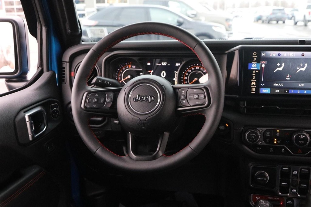 Jeep Gladiator Vehicle Image 23