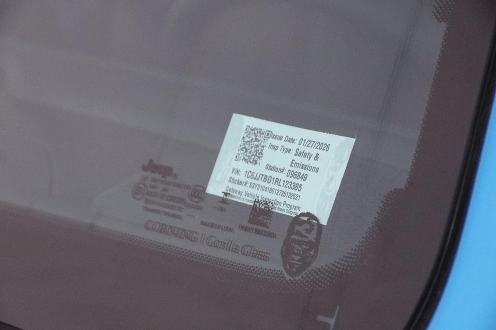 Jeep Gladiator Vehicle Image 28