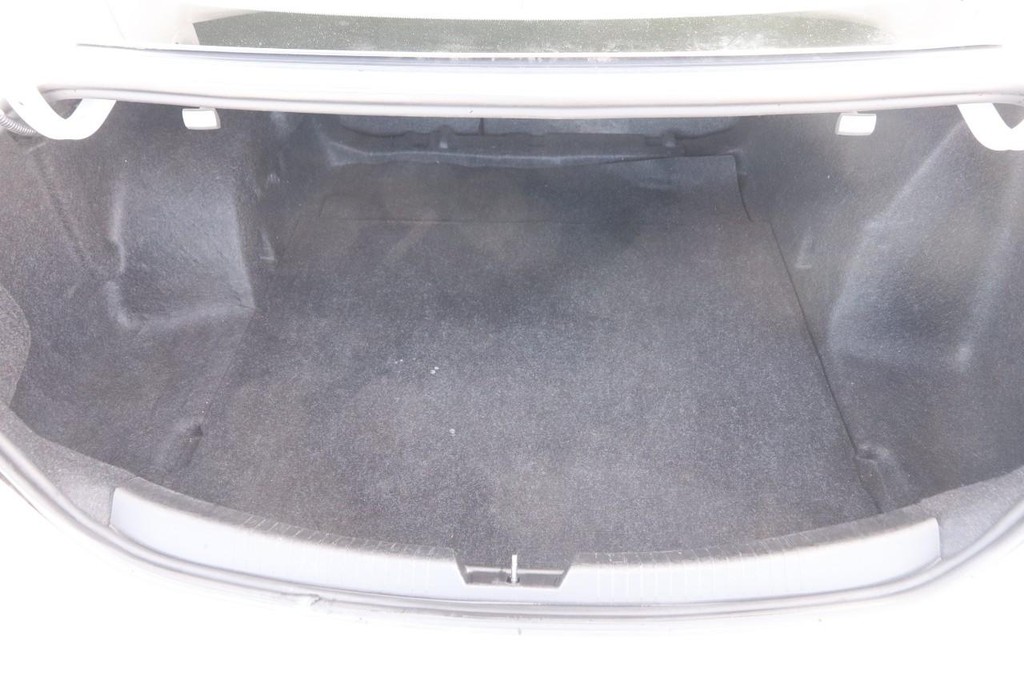 Chevrolet Malibu Vehicle Image 07