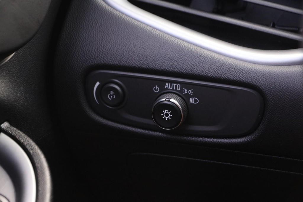 Chevrolet Malibu Vehicle Image 19