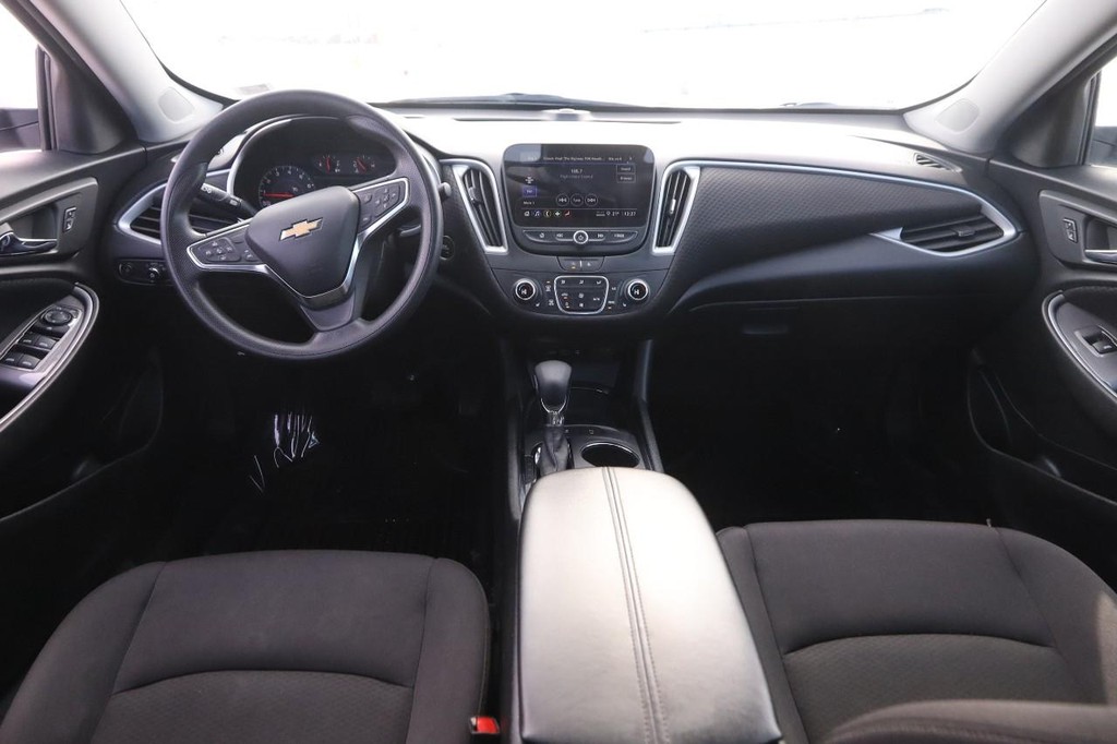 Chevrolet Malibu Vehicle Image 20