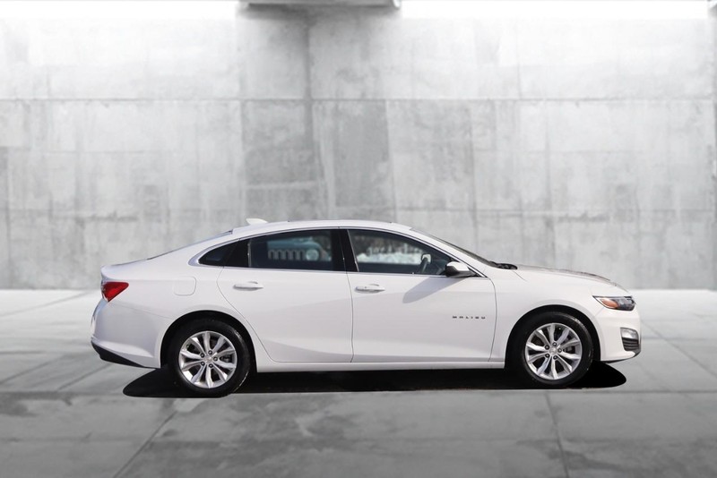 Chevrolet Malibu Vehicle Image 05