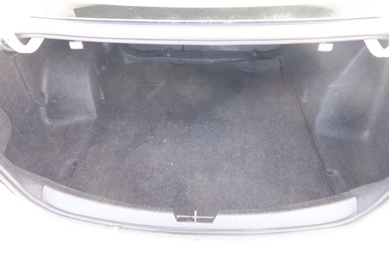 Chevrolet Malibu Vehicle Image 07